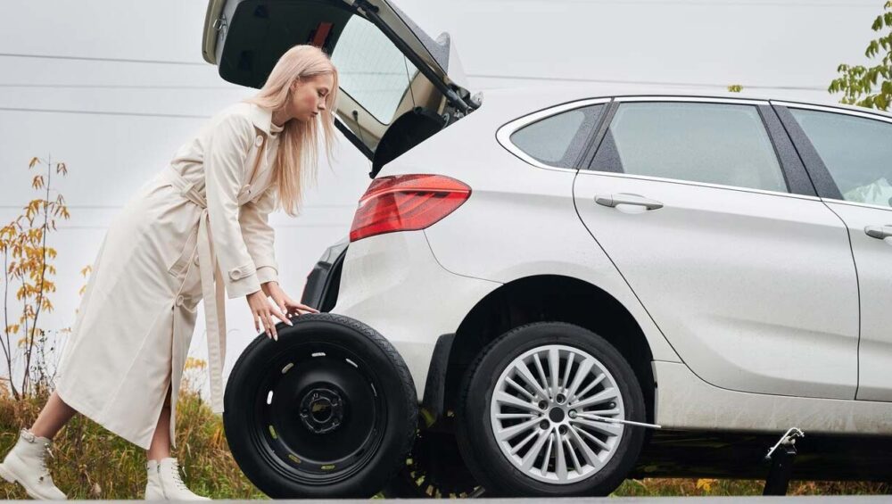 How to Handle a Tyre Emergency in Hatfield
